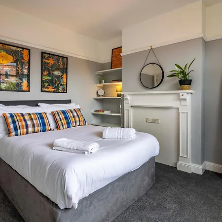 Lovely 4Bdr Home- Off Street Parking Sleeps 7 Nottingham Exterior photo