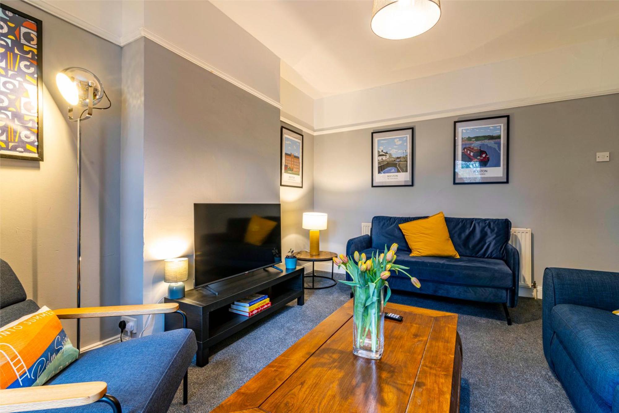 Lovely 4bdr Home- Off Street Parking Sleeps 7 Villa Nottingham